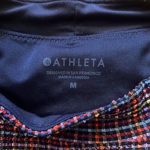 Athleta high-necked lined crop top multi-color pattern - Picture 2 of 3